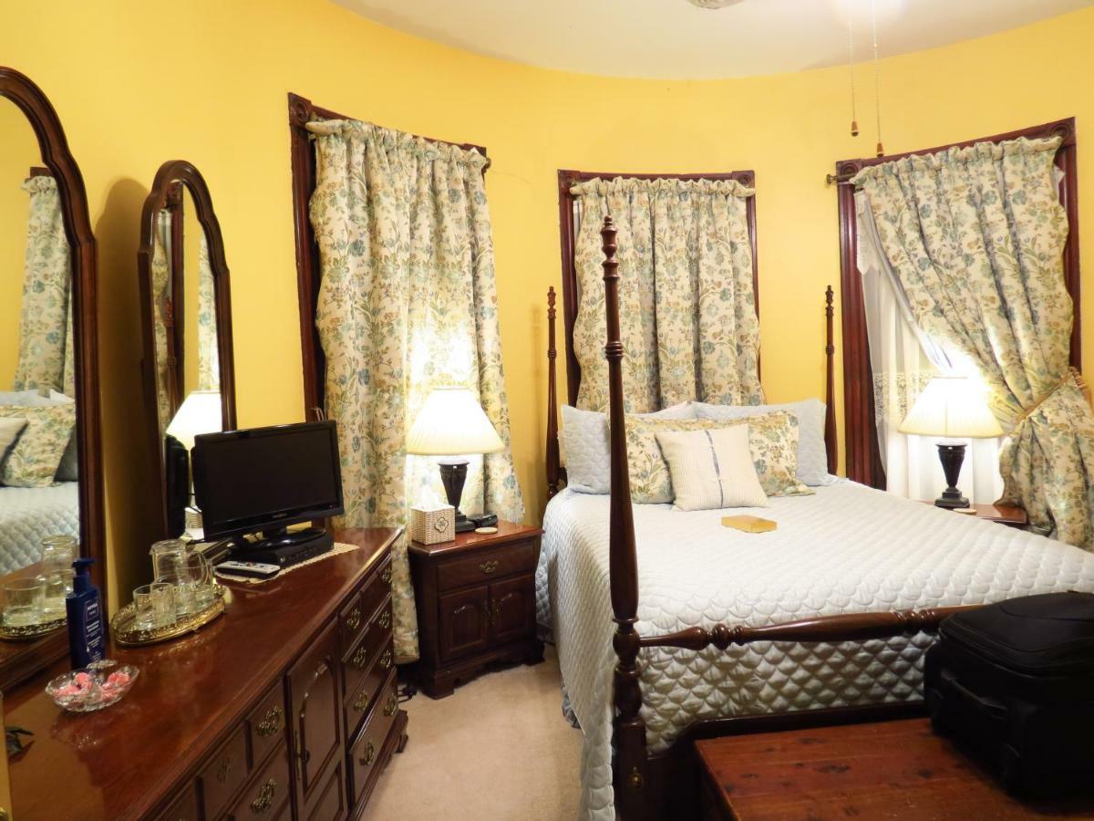 Forget Me Not B & B Сейнт Луис Екстериор снимка